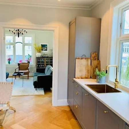 Villa Big 10 Min Walk From Citycenter-swimmingpool