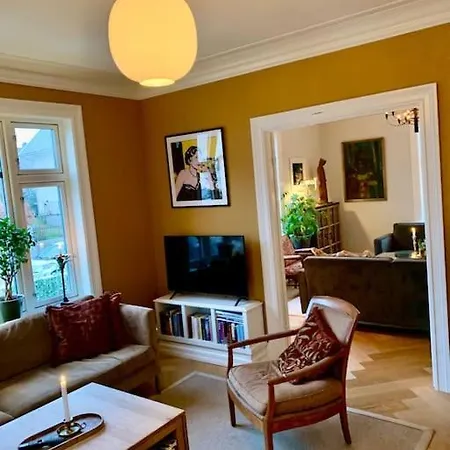 Villa Big 10 Min Walk From Citycenter-swimmingpool *