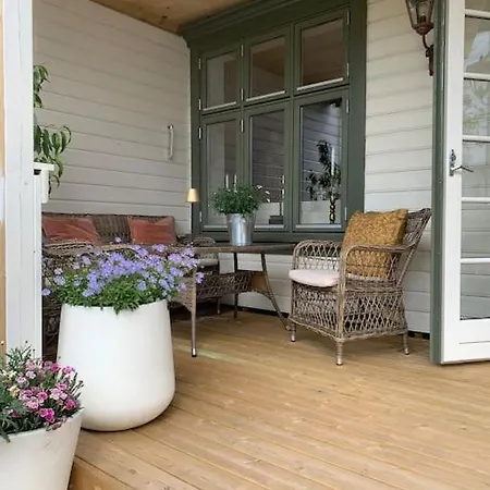 Villa Big 10 Min Walk From Citycenter-swimmingpool Stavanger