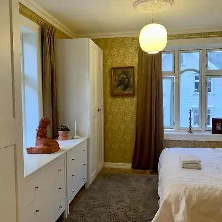 Villa Big 10 Min Walk From Citycenter-swimmingpool *